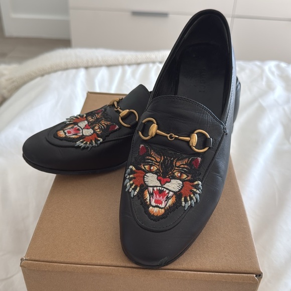 Gucci Jordan loafer with embroidery.  Good condition. - Picture 3 of 3